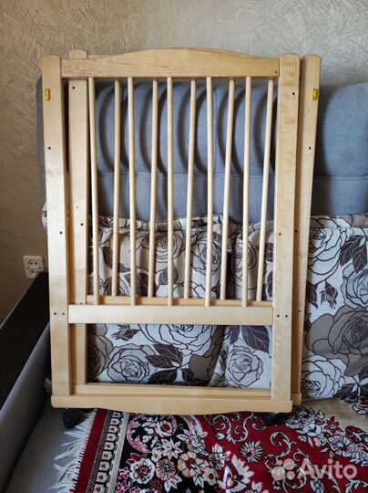 Детская кроватка