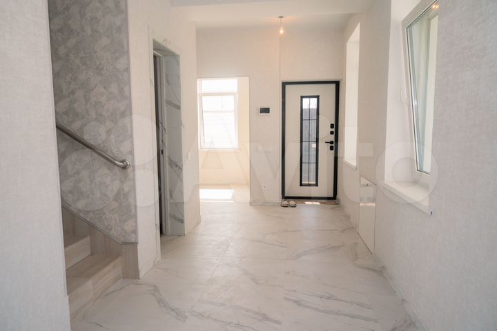 Дом 352,6 м² на участке 9,1 сот.