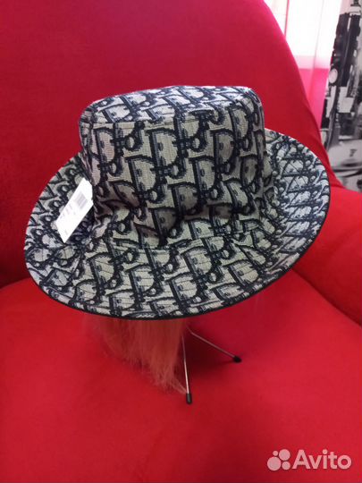 Шляпа женская. Новая