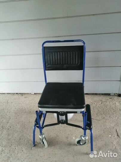 Кресло коляска с туалетом, доставлю.Новая