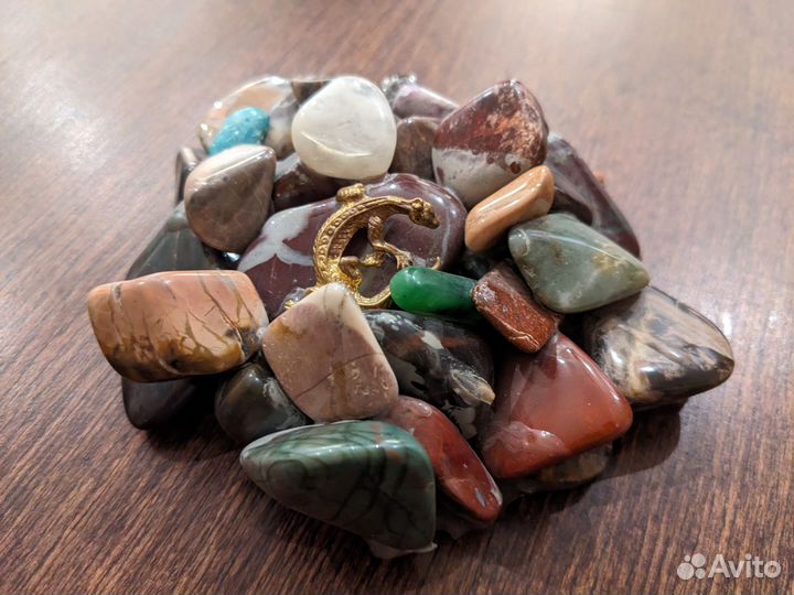 Сувенир из натуральных камней