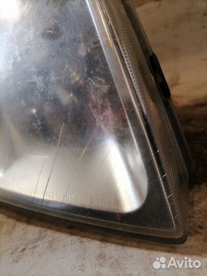 Фара правая Hyundai Matrix