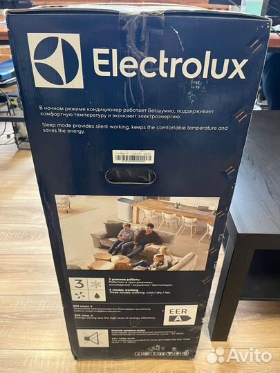 Кондиционер мобильный Electrolux eacm-8 CL/N3 белы