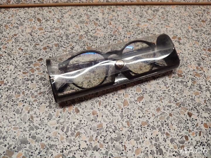 Очки для компьютера с футляром