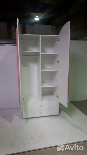 Шкаф С выкатными ящиками мягкий