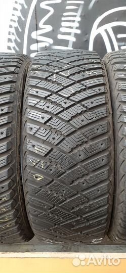 Goodyear Ultragrip Ice Arctic 215/55 R17