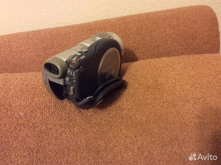 Видеокамера Sony DCR-DVD405E