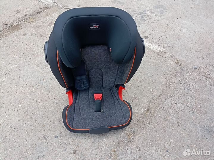 Детское автокресло 15 до 36 кг britax romer kidfix