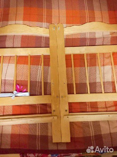 Детская кроватка и пеленальная доска