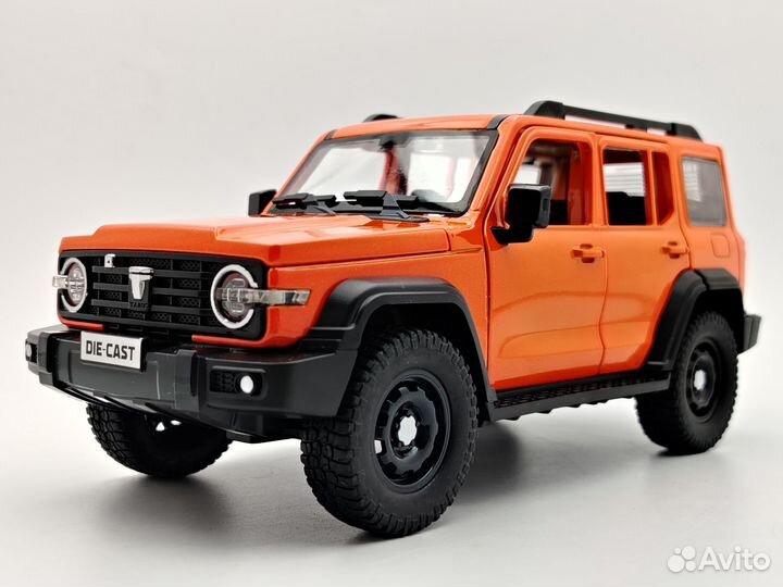 Коллекционные модели, металл. машинка Tank 300