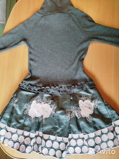 Платья для девочки 122,134 размер