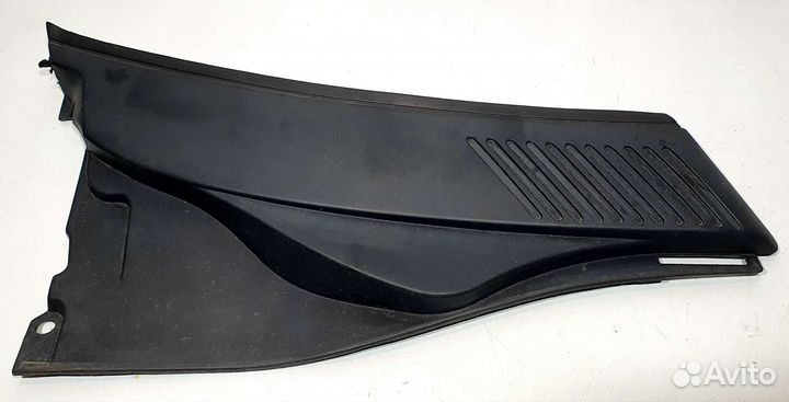 Решетка стеклоочистителя правая Renault Symbol