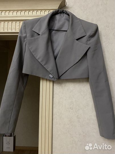 Костюм из пиджака и юбки