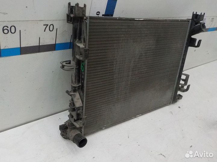 Радиатор основной на Renault Sandero