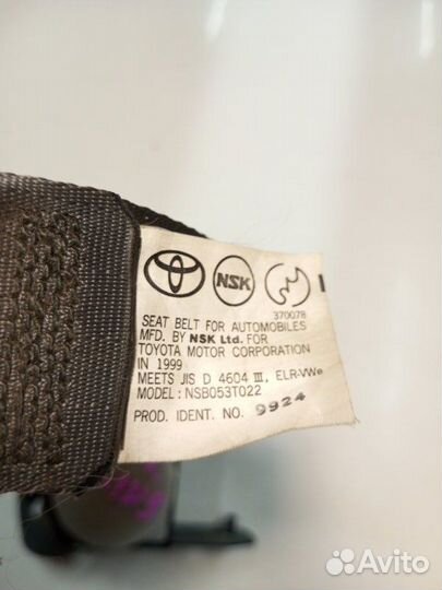 Ремень безопасности задний правый Toyota Prius