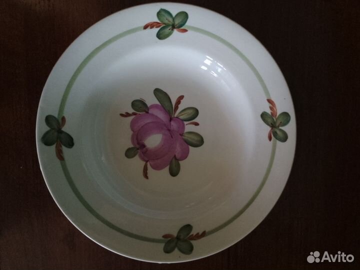 Тарелки столовые, блюдце