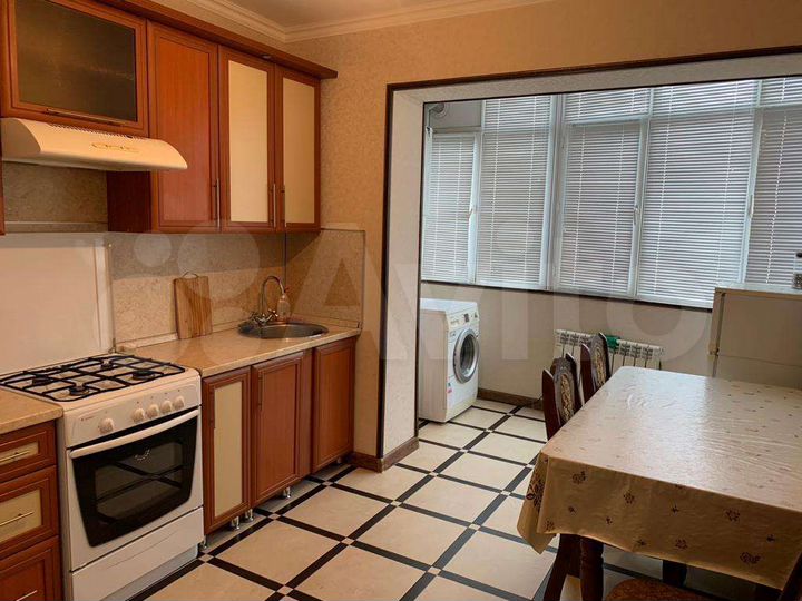 1-к. квартира, 52 м², 6/10 эт.