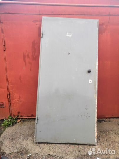 Дверь входная металлическая