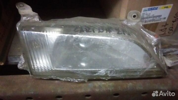 Фара Toyota Carina 96-98 год