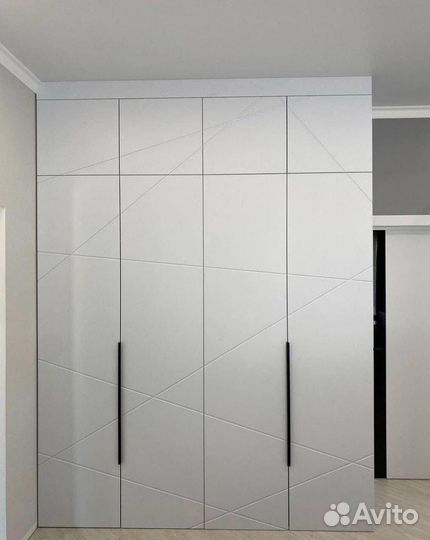 Шкаф распашной