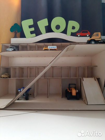 Именная парковка, гараж