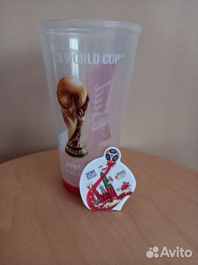 Стакан и магнит с чемпионата мира по футболу 2018