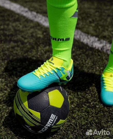 Футбольные бутсы