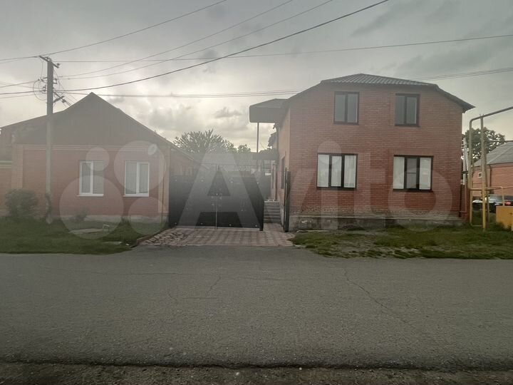 Дом 280 м² на участке 10 сот.