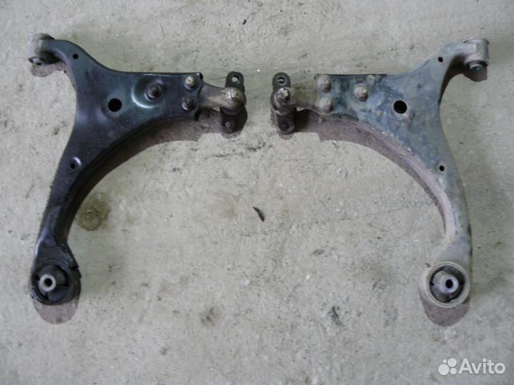 Рычаг подвески Киа Церато Kia Cerato 2011г