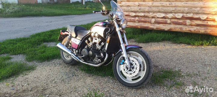 Yamaha V max 1200
