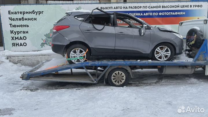Стекло двери передней левой Hyundai ix 35 82411-2S
