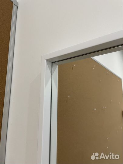 Зеркало настенное