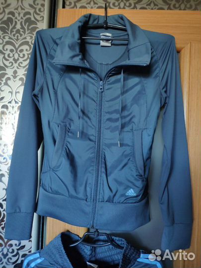 Костюм спортивный