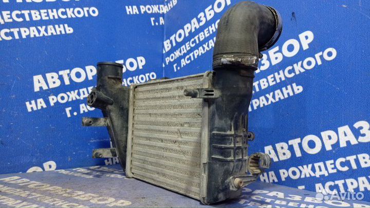 Интеркулер Audi A4B6 седан 2004