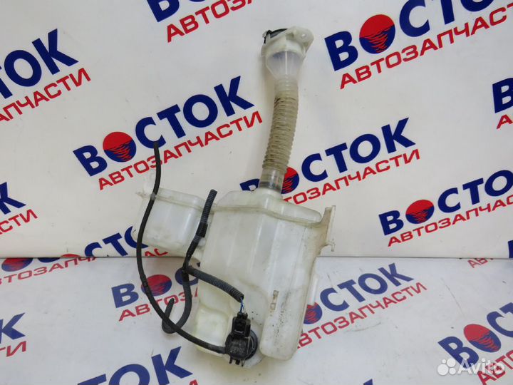 Бачок омывателя toyota crown GRS180, GRS181, GRS18