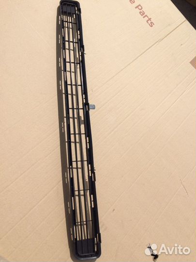 Решетка в бампер toyota rav 4 xa 30