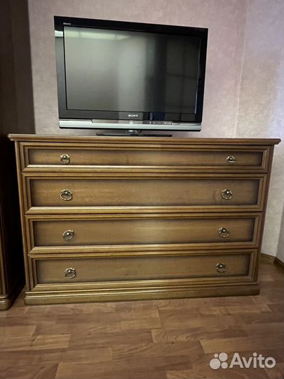 Спальный гарнитур