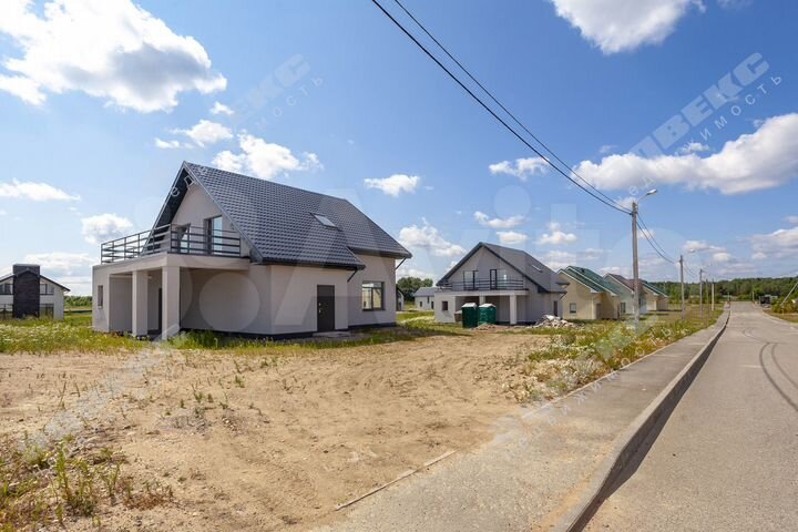 Коттедж 215 м² на участке 15 сот.