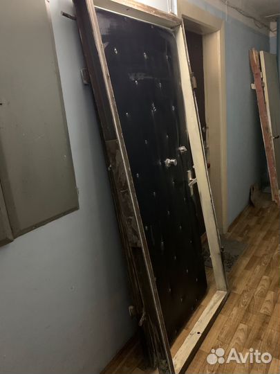 Дверь входная металлическая