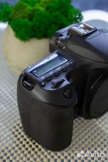 Фотоаппарат Canon EOS 60D Body