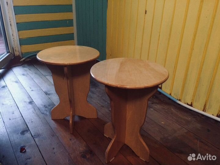 Табурет деревянный