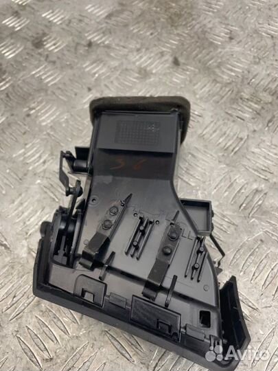 Дефлектор обдува салона левый Bmw X1 E84 N46B20