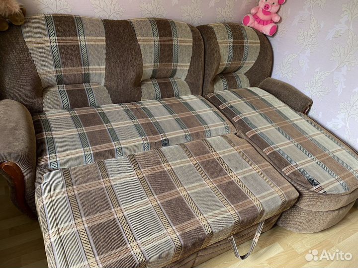 Диван-угловой