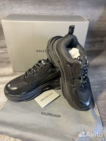 Кроссовки balenciaga triple s черные