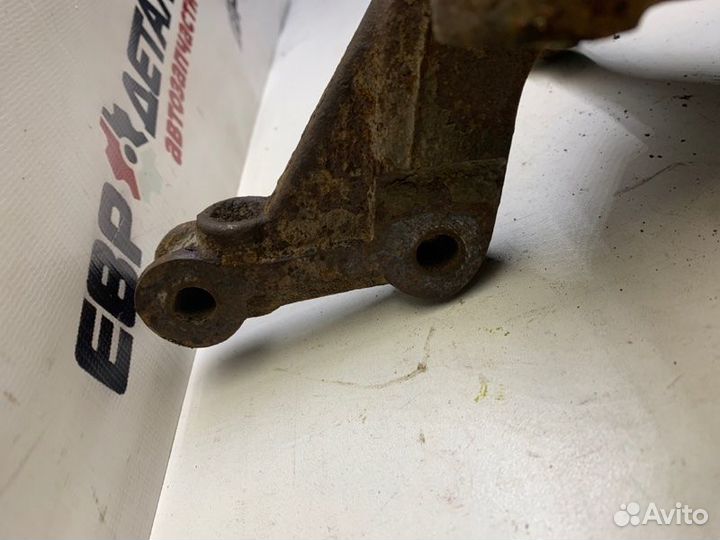 Кулак поворотный передний левый Renault Duster