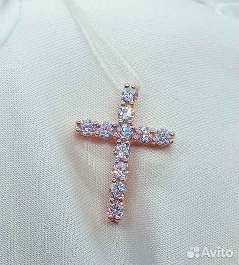 Золотая подвеска с фианитом