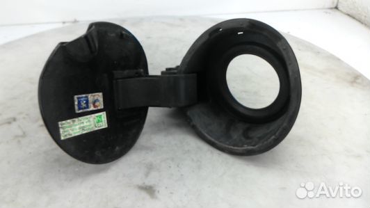 Лючок бака peugeot 308 1 (87D13IC01)