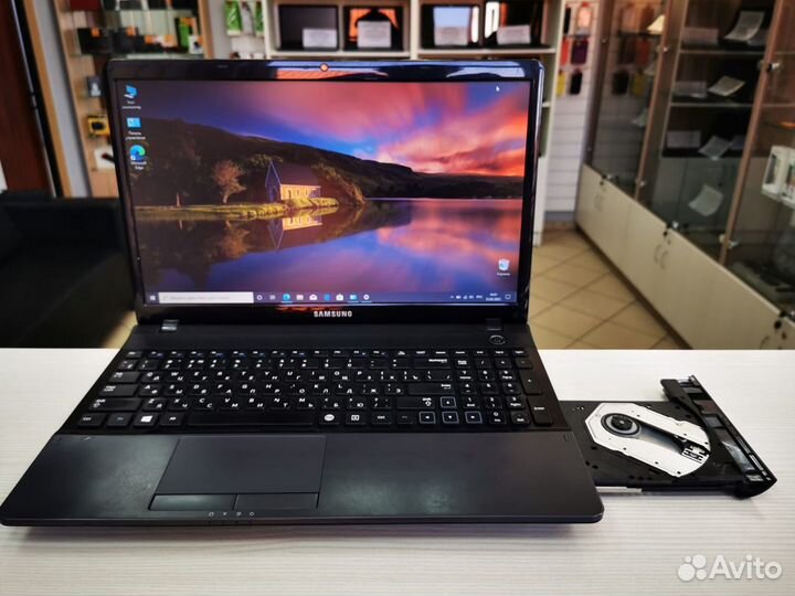 Быстрый ноутбук Samsung core i3 8gb GeForce SSD