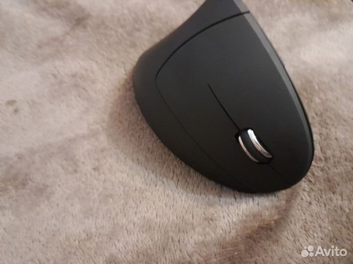 Мышь вертикальная