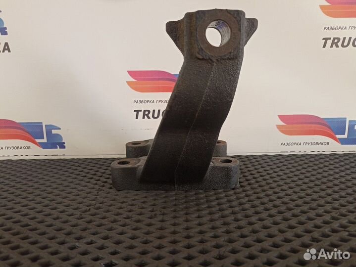 Кронштейн двигателя передний левый